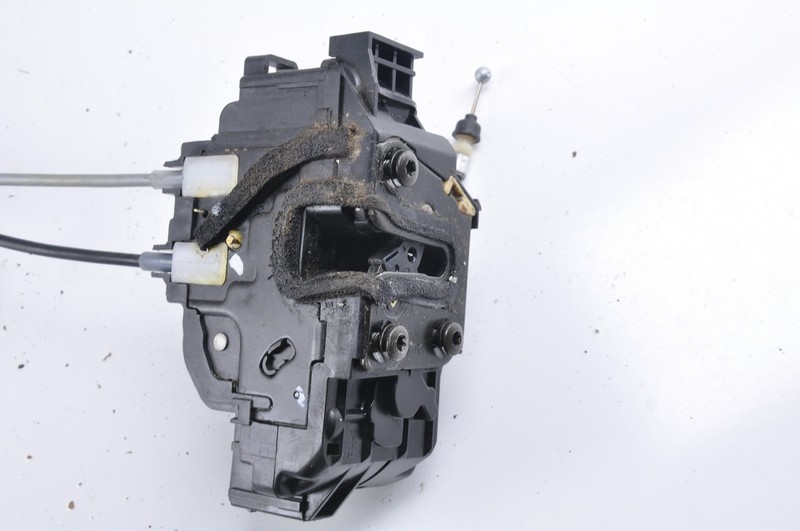 HYUNDAI SONATA Front Right RH Door Lock Latch Actuator OEM 2006 2007 2008 **