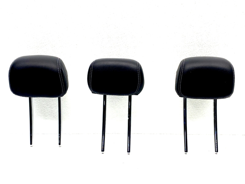 15-18 MERCEDES C300 W205 2ND ROW HEADREST SET LEFT RIGHT CENTER BLACK OEM A0.49