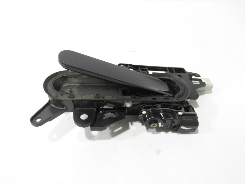 Rivian R1S 2024 Front Left Driver Door Exterior Handle w/ Bracket 21-26 |@1