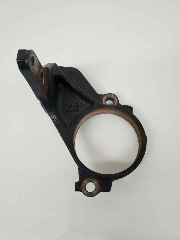 Front Right Axle Shaft Bearing Bracket 43457-10030 2018 Toyota C-HR 2019 - 2021