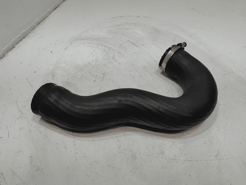 2018-2023 VOLKSWAGEN ATLAS 2.0L INTERCOOLER INTER COOLER PIPE HOSE OEM