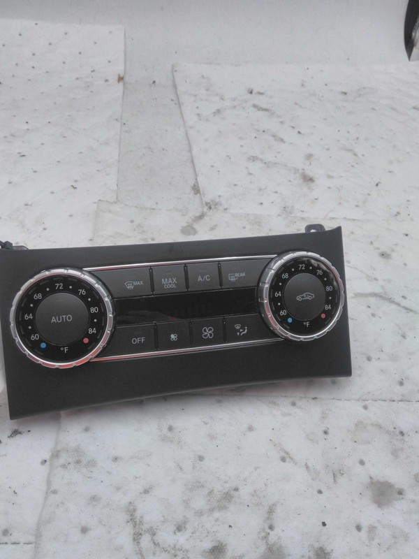 2015 Mercedes-Benz C-Class A/C Selector Switch OEM Black 81K Miles NJ25-27148