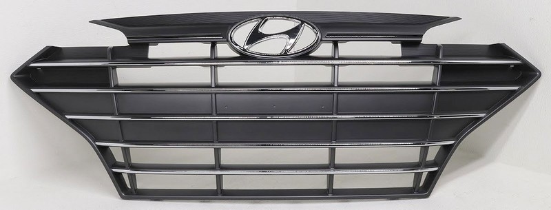 OEM Hyundai Elantra Sedan (US built) Grille 86350-F3510 Blemishes