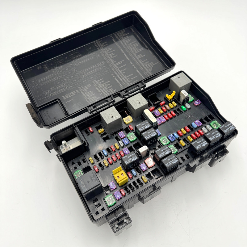 ✅ 2013-2024 RAM 1500 Classic 5.7L OEM RELAY FUSE BOX POWER DISTRIBUTION CENTER