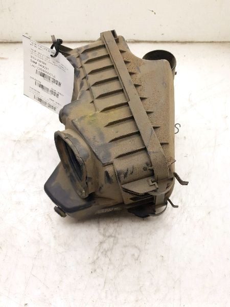 00-02 TOYOTA COROLLA 1.8L V4 AIR CLEANER BOX