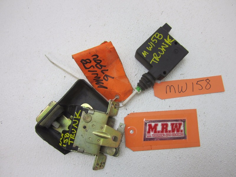 94-98 SAAB 900 HATCH LATCH LOCK ACTUATOR RELEASE SWITCH TRUNK BACK MOTOR PANEL