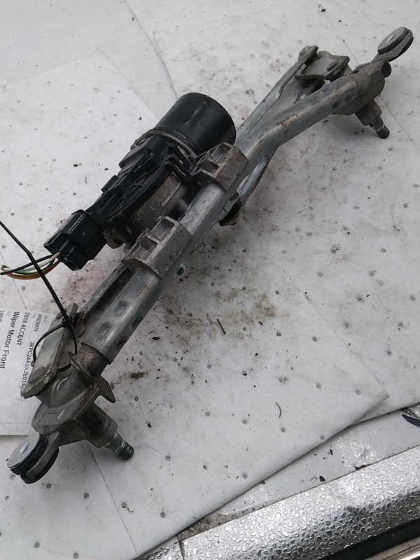 2018 Hyundai Accent Wiper Motor OEM 98110G2000, 135k Miles, Blue