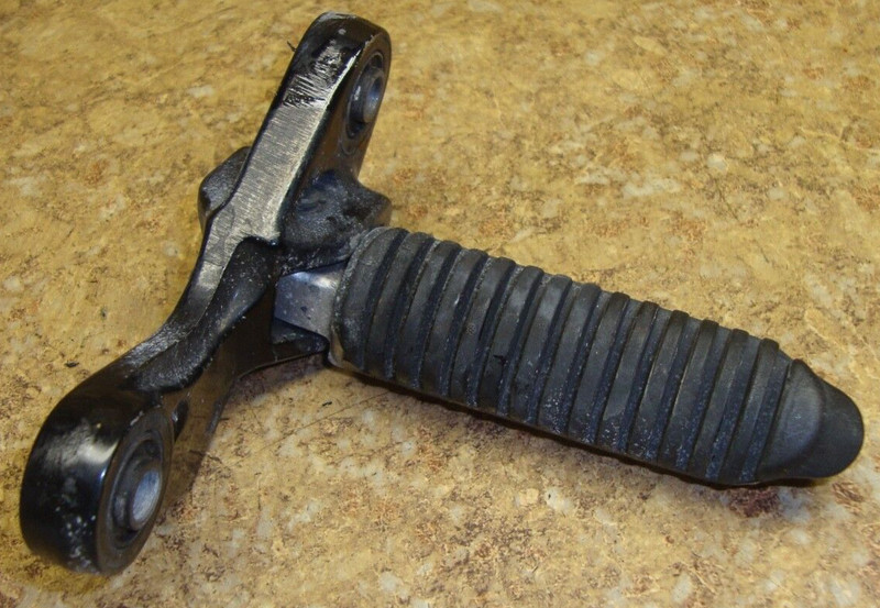 2006 Suzuki Katana GSX600F GSX 600 F GSX600 Front Foot Peg Pedal Mount Foot Rest