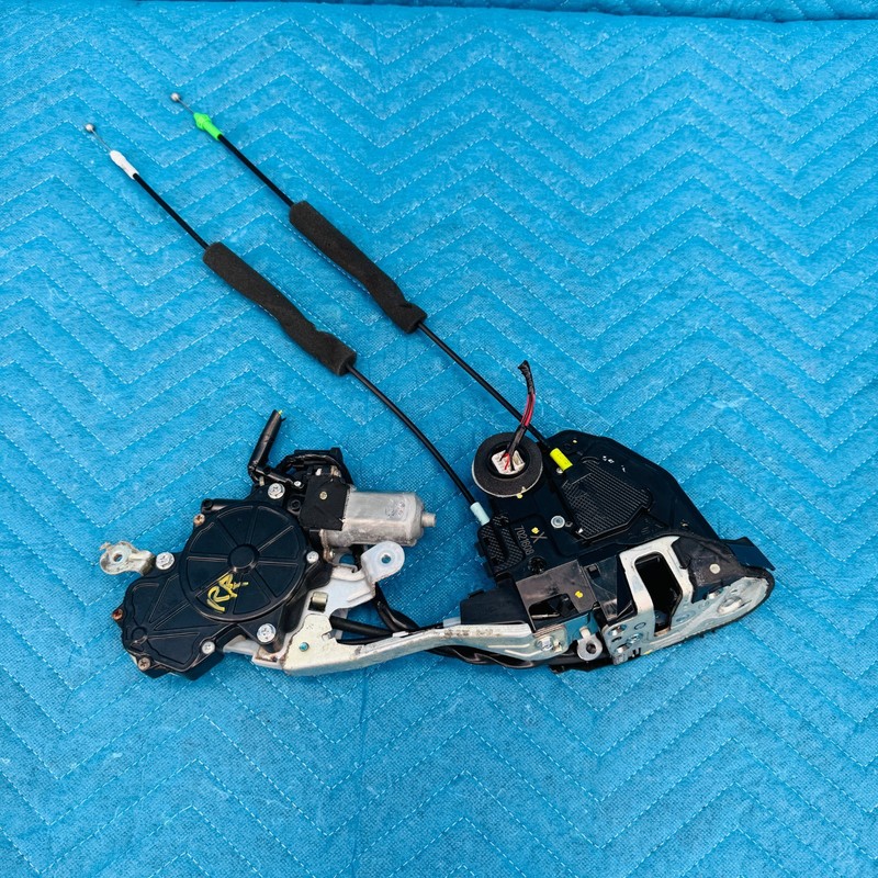 2007–2009 Lexus LS460 Rear Right Door Lock Actuator Assembly OEM 1638000400