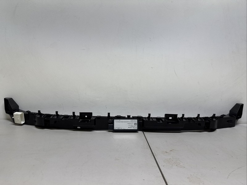 20-23 TESLA MY REAR BUMPER CENTER MOUNT SUPPORT BRACKET 1494045-00 N-7085 S8