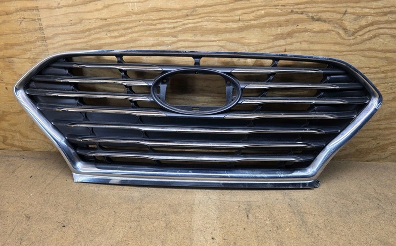 2018 2019 Hyunda Sonata Front Bumper Grille Chrome OEM 86350C2AA0 "DAMAGED"