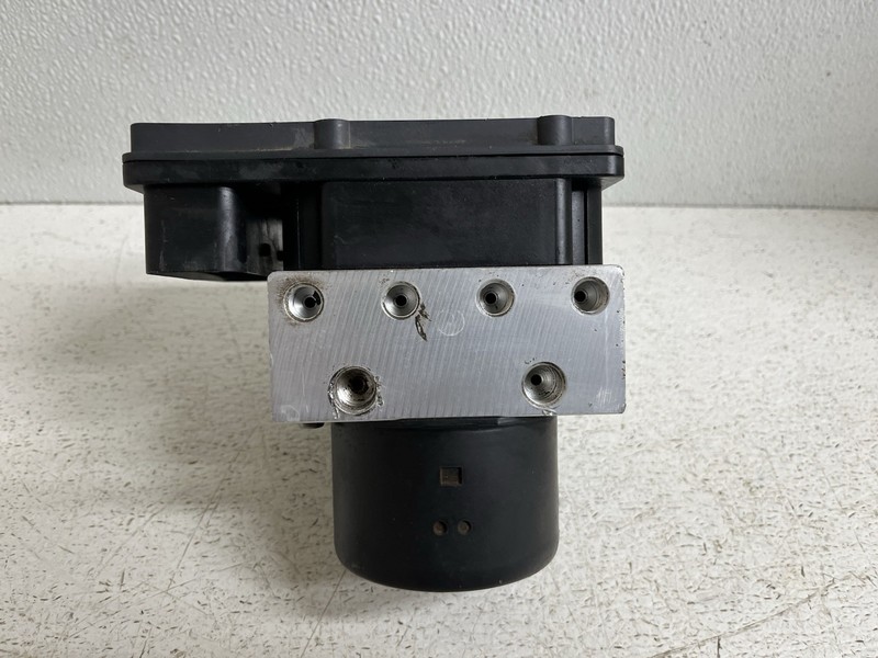 Nissan Titan Armada Anti Lock Brake Pump Actuator Module 47660 ZR20B ABS Oem