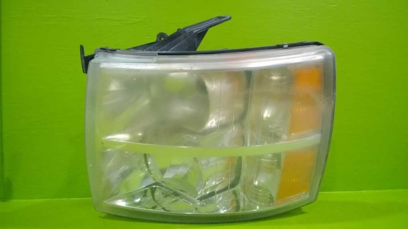 07 08 09 10 11 12 13 SILVERADO 5.3L AT DRIVER LEFT HEADLIGHT LAMP OEM 2579-29