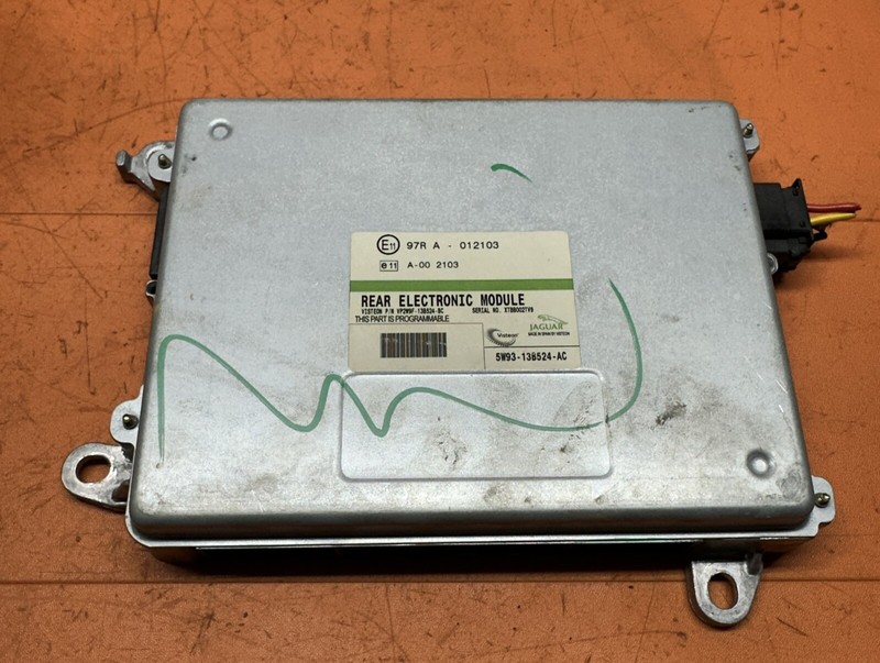 2006 - 09 Jaguar XJ8X350 X358 Rear BCM Body Processor Control Module OEM