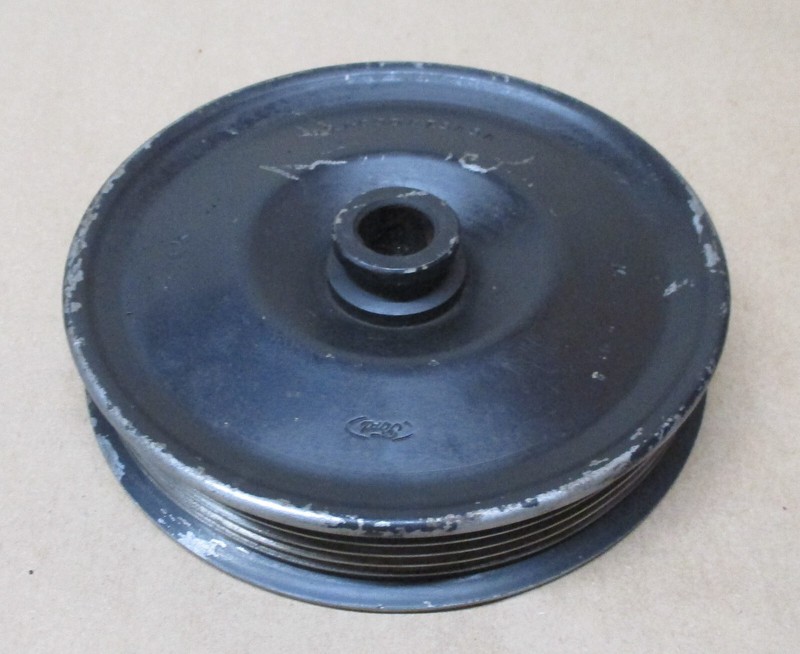 USED 1979-1984 OEM FORD VEHICLE V8 POWER STEERING PUMP PULLEY D9AC-3D673-A3A
