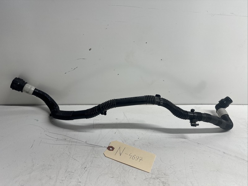 17-23 Tesla 3 Battery Cooling Coolant Hose Pipe Line Tube 1588905-00-D 4697