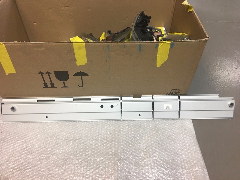 04-10 BMW X3 E83 REAR TRUNK CARGO STORAGE LASHING FLOOR RAIL ALUMINUM OEM