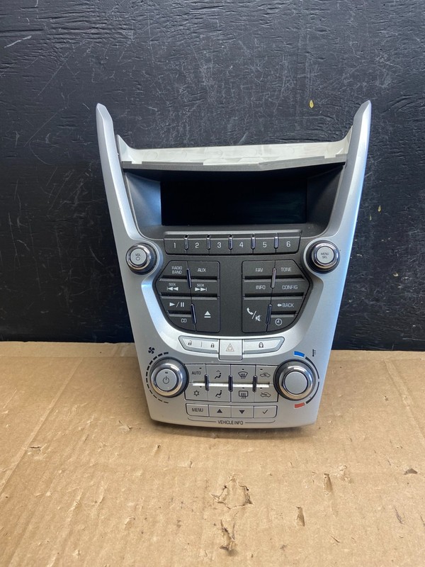 2010-2011 Chevrolet Equinox Radio Face Climate Control Panel Bezel AD2196 DG