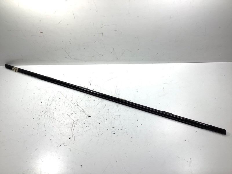 01-05 Honda Civic 4D Right Front Door Belt Molding Assembly 72410-S5D-A12 OEM