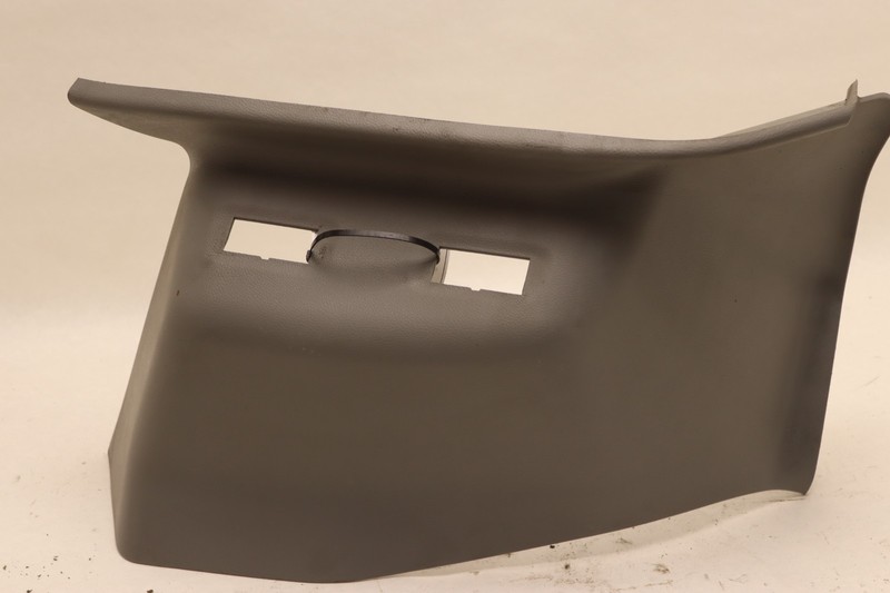 2018-2023 PETERBILT 579 PACCAR CENTER KICK PANEL TRIM COVERS60-6198-1720 OEM