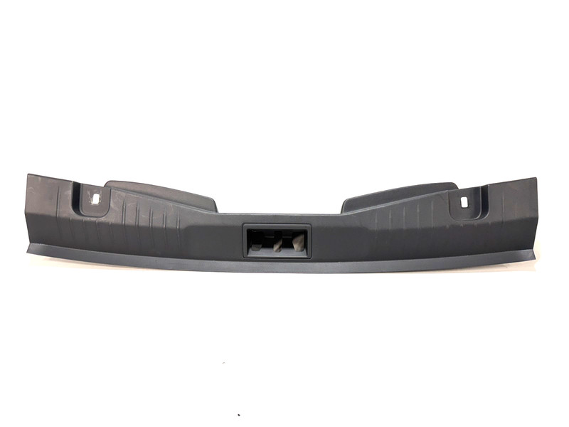 📌 21-25 MUSTANG MACH-E TRUNK LOCK SILL SCUFF PLATE TRIM COVER LJ8BR404C08 OEM