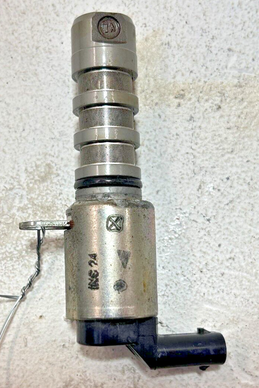 OEM 2018 Audi Q7 3.0L V6 Engine Variable Valve Timing VVT Solenoid Control Valve