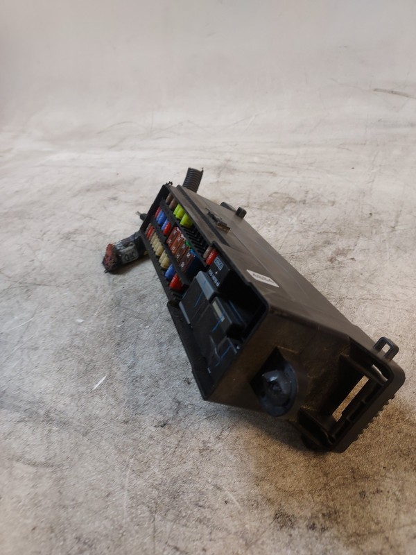 2013-2018 Ford C-Max 2.0L L4 16V HYBRID Engine Compartment Fuse Junction Box OEM