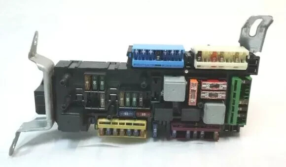 10-18 Mercedes W207 E400 CLS550 Rear SAM Fuse Box Relay Control 2129001406 OEM