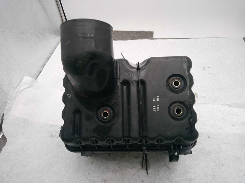 2006 Hyundai Santa Fe Air Cleaner Assembly OEM 3.5L 145k Miles Black