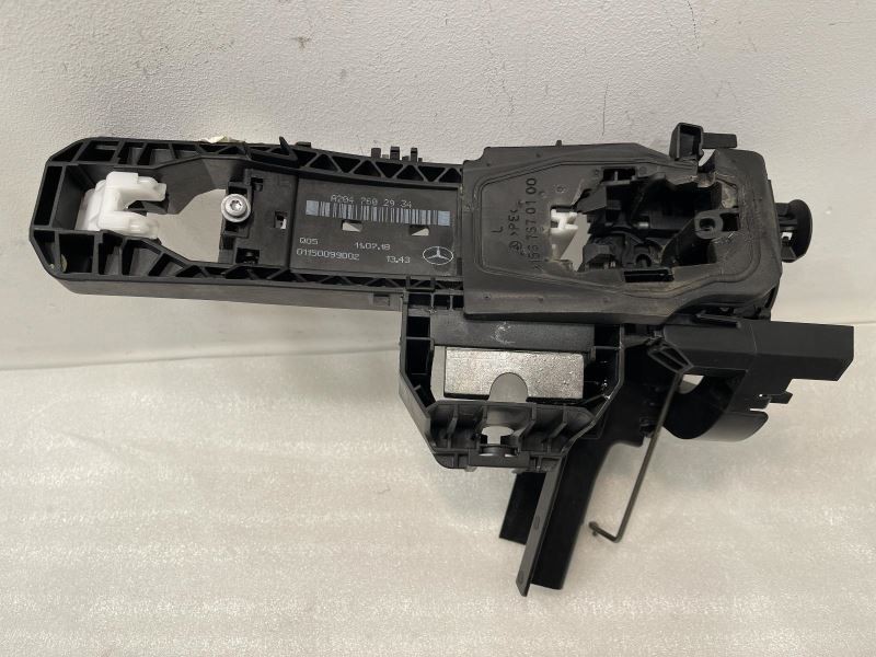 2015-2020 MERCEDES GLA-CLASS LEFT FRONT DOOR OUTER HANDLE HOUSING 51468