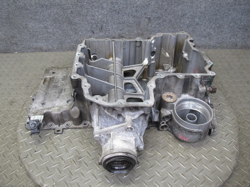 2011-2014 BMW E71 X6M 4.4L S63 ENGINE MOTOR UPPER OIL PAN 86k MILES