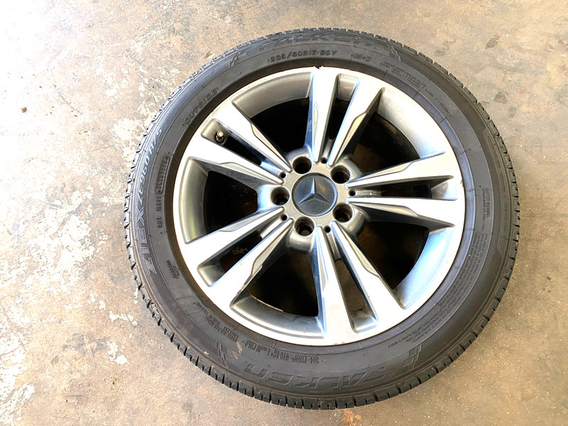 14 15 16 MERCEDES E250 E350 8 X 17 WHEEL RIM W/ TIRE #2 OEM #A0.33