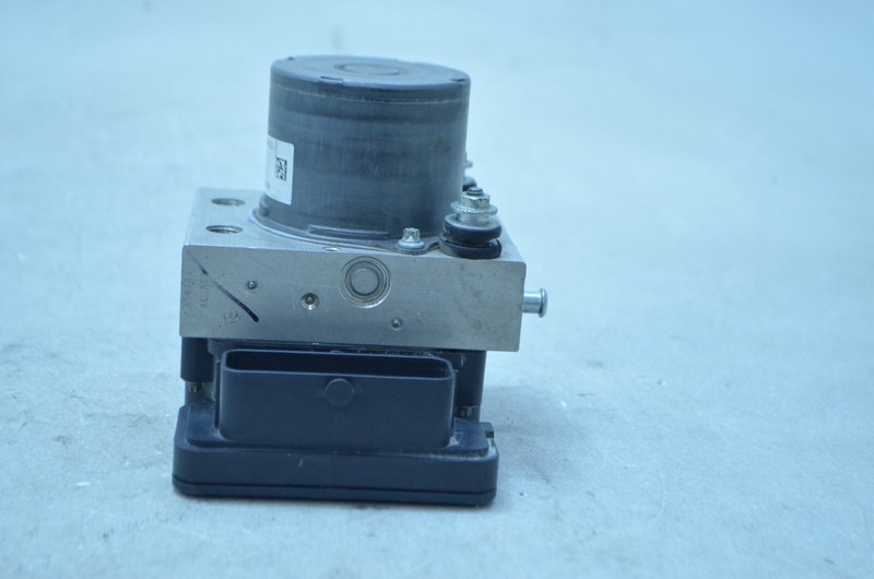 2014 JEEP CHEROKEE FWD ANTI LOCK ABS BRAKE PUMP OEM