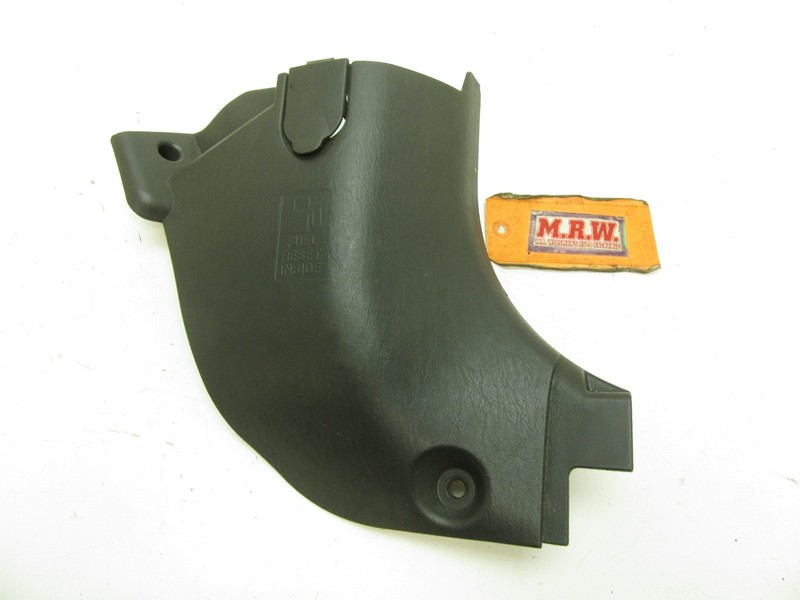 TRIM RIGHT KICK PANEL DOOR CARPET COWL PLATE SCUFF FLOOR COVER HINGE for TRIBUTE