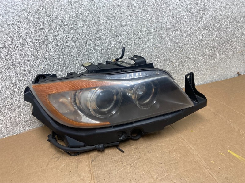 Xenon HID AFS 2006 to 2008 BMW 3 Series Headlight Right Passenger Side AA1375 DW