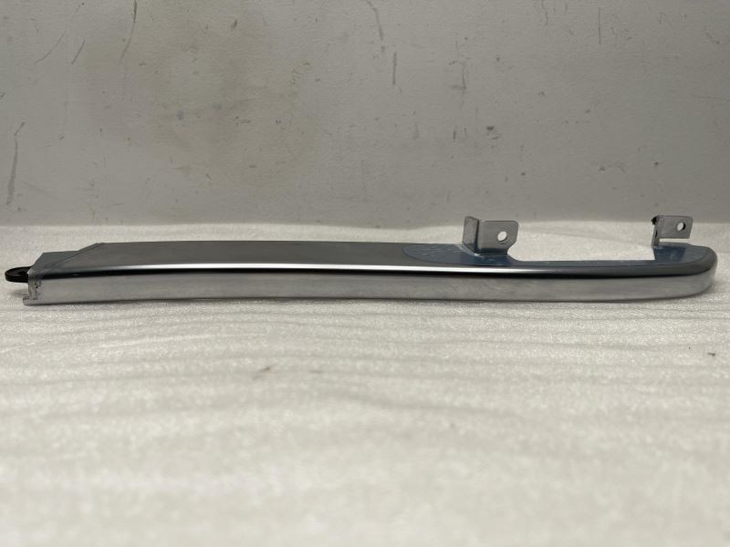 19-23 ROVER DISCOVERY SPORT CENTER DASH LEFT SIDE BAZEL MOULDING TRIM 53156