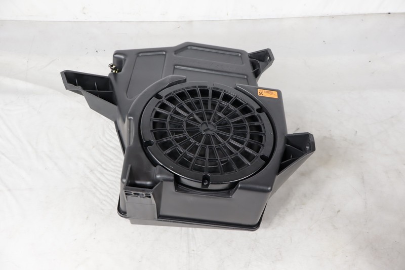 ✅ 13-19 Mercedes X166 GL450 4MATIC Rear Subwoofer Speaker 1668202802 OEM