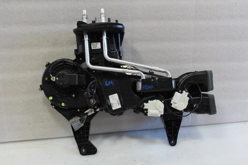 2020 LINCOLN NAVIGATOR REAR HEATER ASSEMBLY BLOWER MOTOR WITH HOUSING