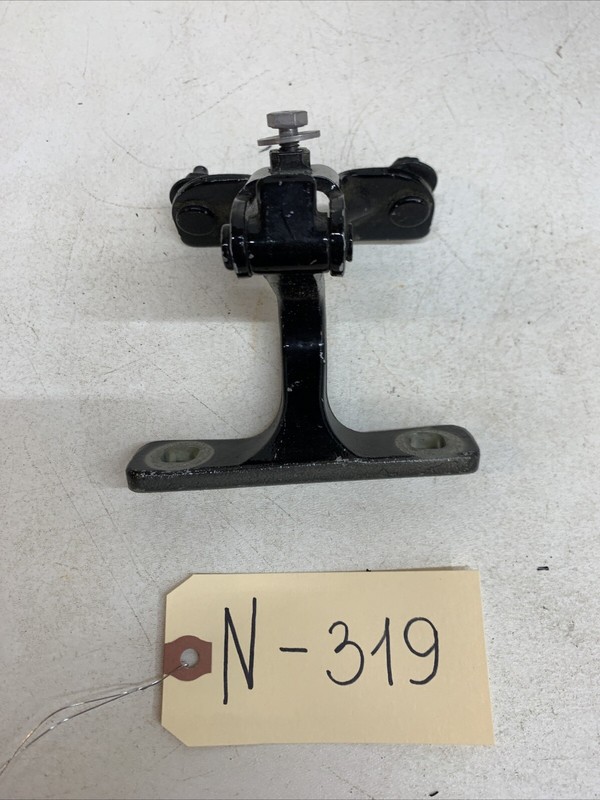 20-23 TESLA MODEL Y LIFTGATE HINGE REAR RIGHT 1500495-00-B 319 B84