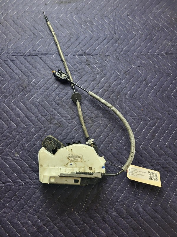Used Oem Volkswagen Rear Right Door Lock Latch 5GM839016F for 2018-2022 Passat