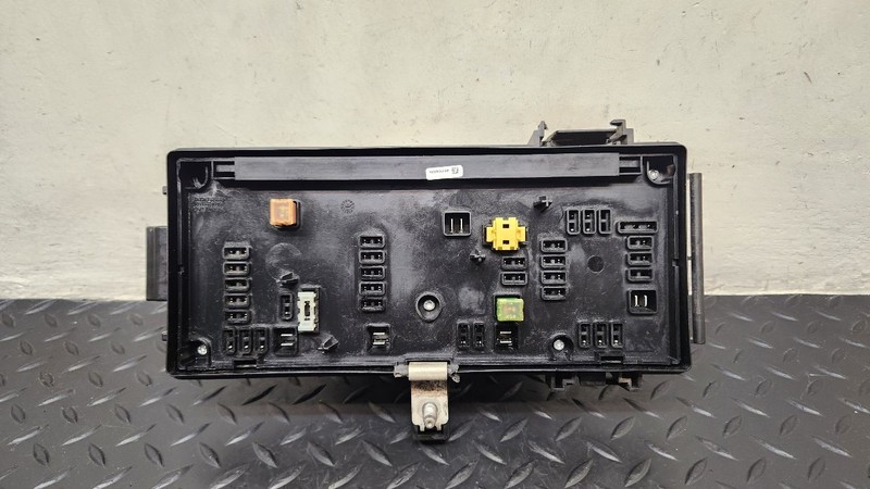 2006 Dodge Ram 1500 4x2 Multifunction Control Module OEM 56049888AR