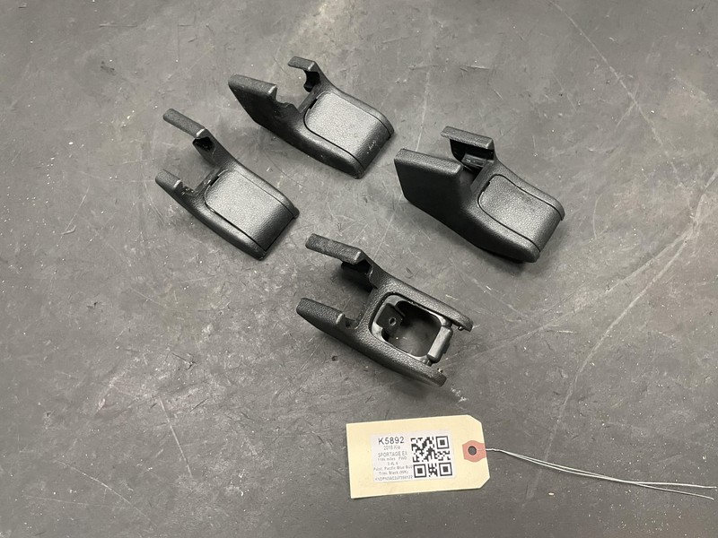 4PC Front Left Seat Track Covers 2018 Kia Sportage 88181-D9000WK 2017 2019- 2022
