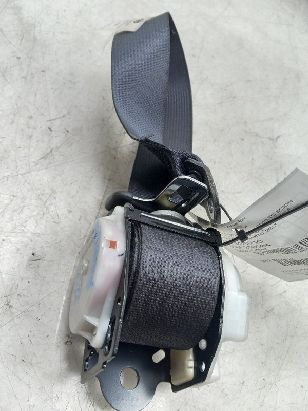 10 SCION TC REAR DRIVER LEFT SEAT BELT GRY-FD14