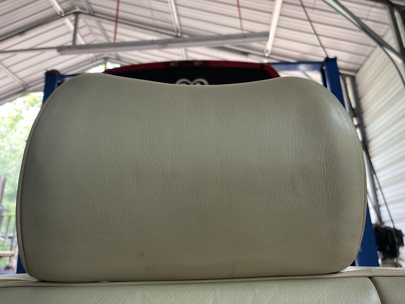 1986-1991 Mercedes Benz W126 Passenger Headrest Assembly Beige !!