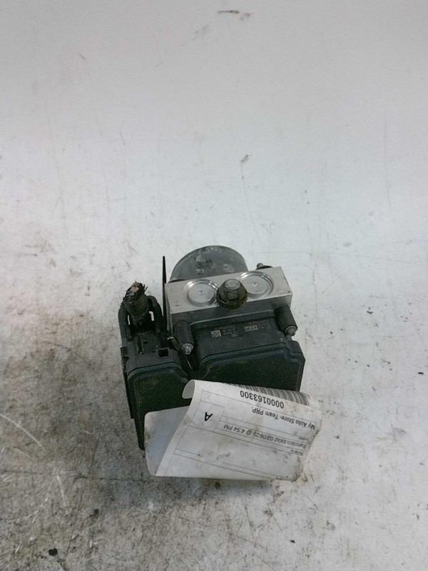 Used ABS Pump and Motor Assembly fits: 2014 Jeep Cherokee Assembly includes modu
