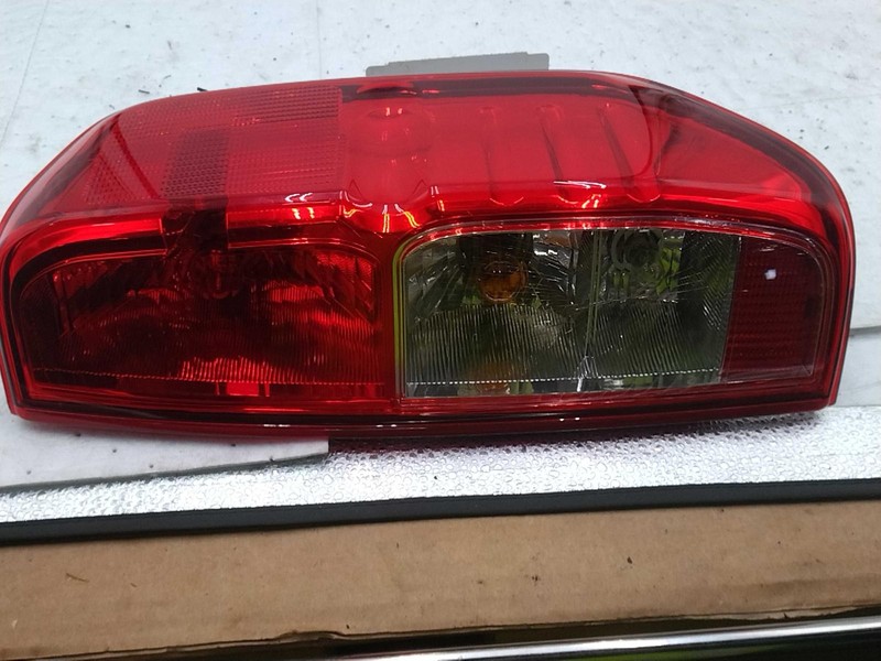 2017 Nissan Frontier Right Tail Light Assembly Silver OEM 41K Miles NJ25-25698