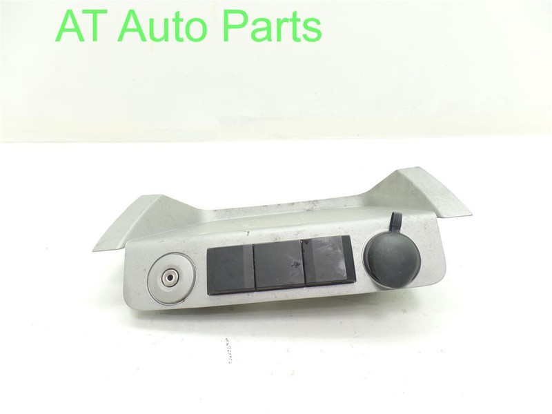 2008 FORD ESCAPE AUX INLET PORT AND LOWER PANEL 8L8Z7804608EA