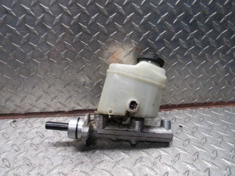 02 03 04 05 06 TOYOTA CAMRY BRAKE MASTER CYLINDER
