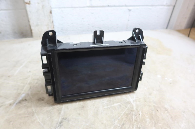 2018 2019 2020 Dodge Durango OEM 7" Touchscreen Radio Receiver 68399233