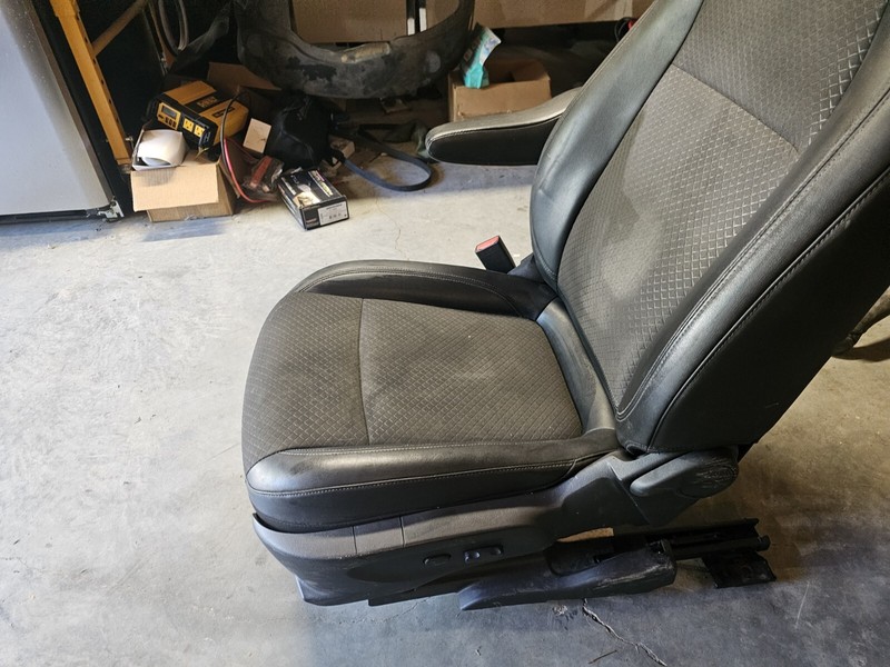 Driver Left Front Seat Cloth And Leather From 2020 ENCORE